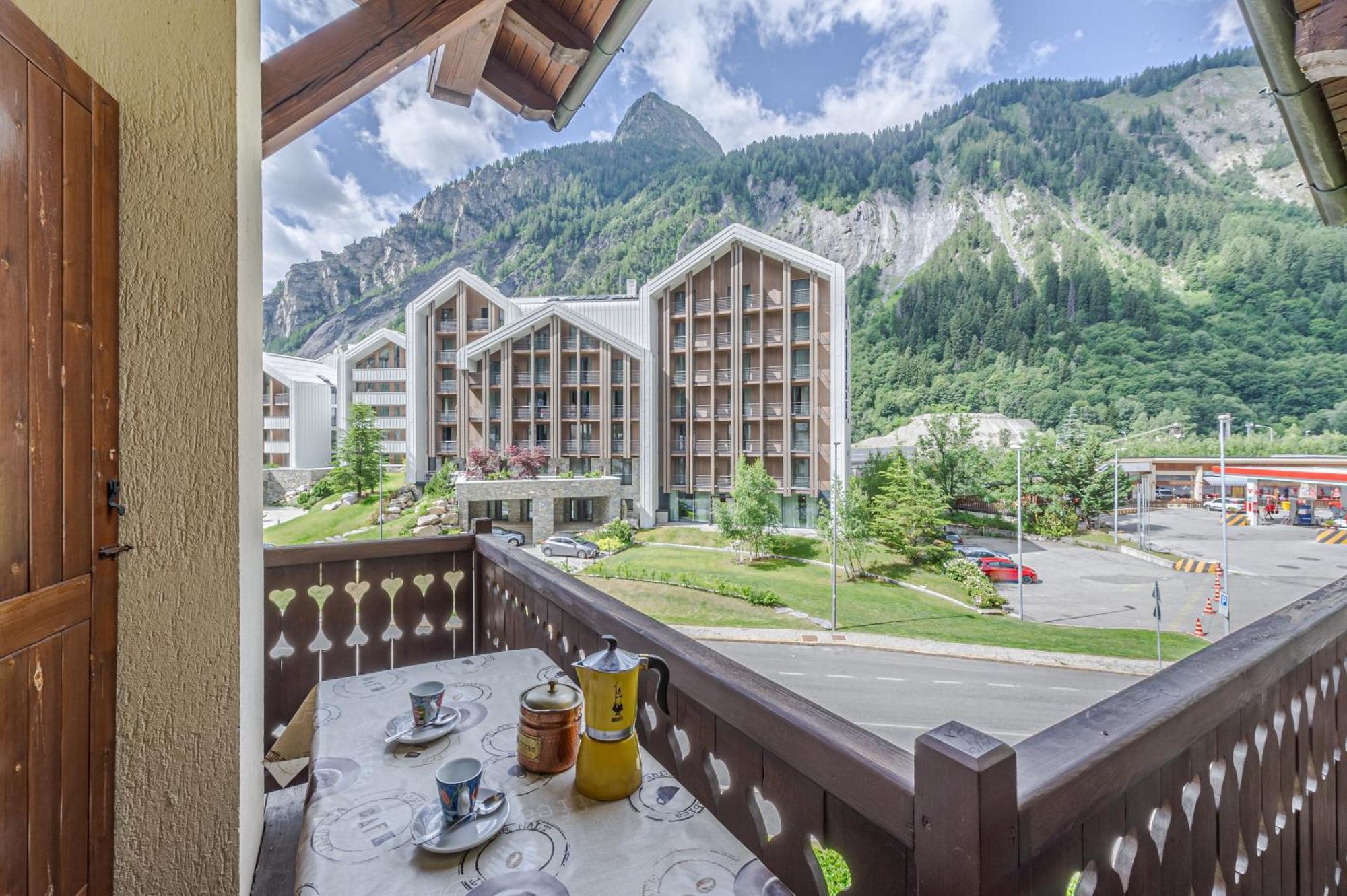 Casa Beatrice - Wifi, Parcheggio E Vista Montagna - Cour 0231 Apartamento Courmayeur Exterior foto